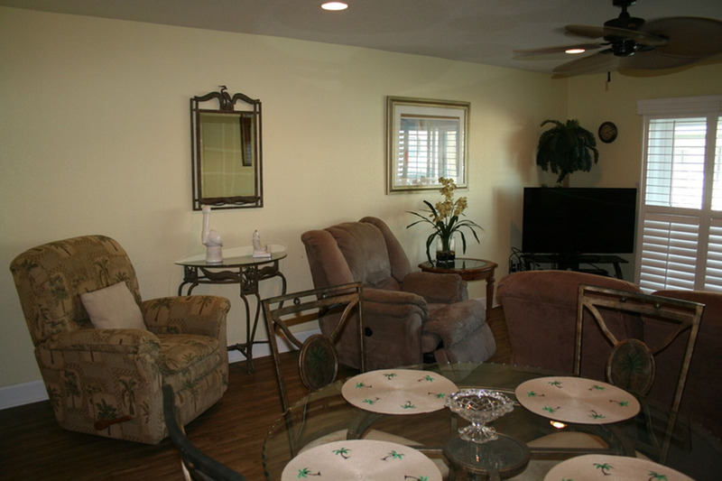 plenty of seating revolving around a tv